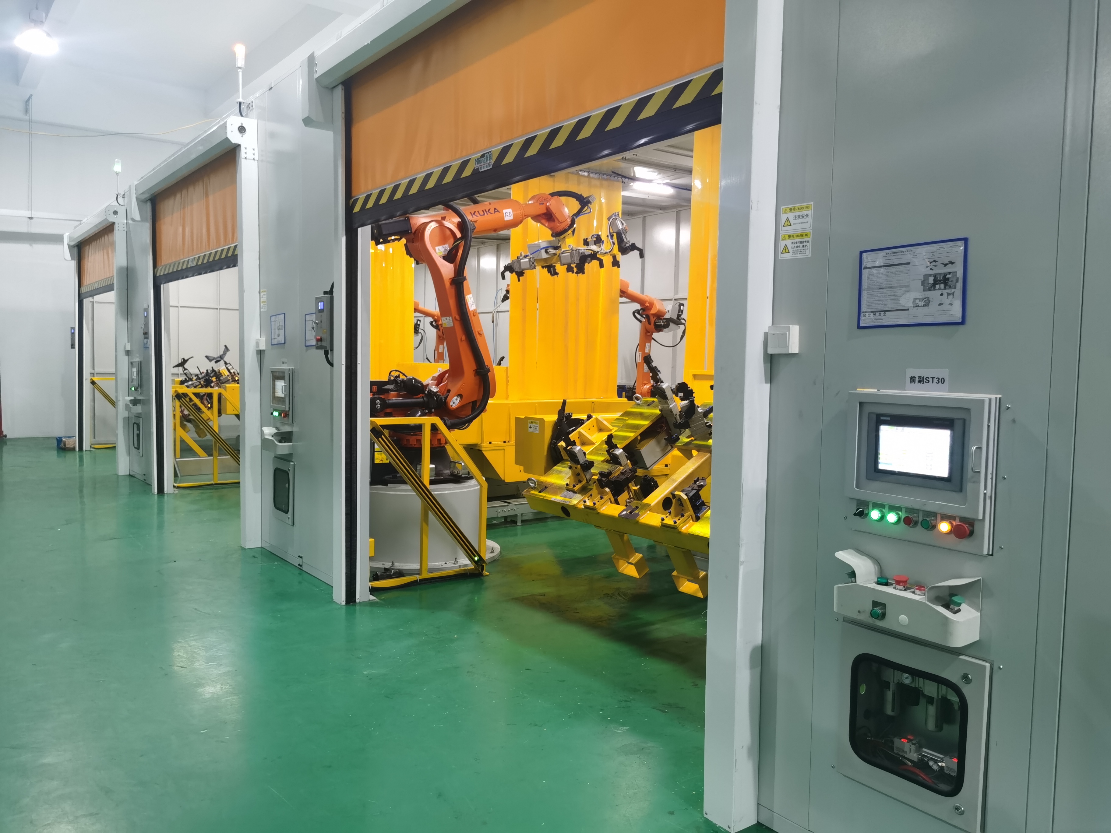 車(chē)架總成機(jī)器人雙機(jī)弧焊工作站案例！